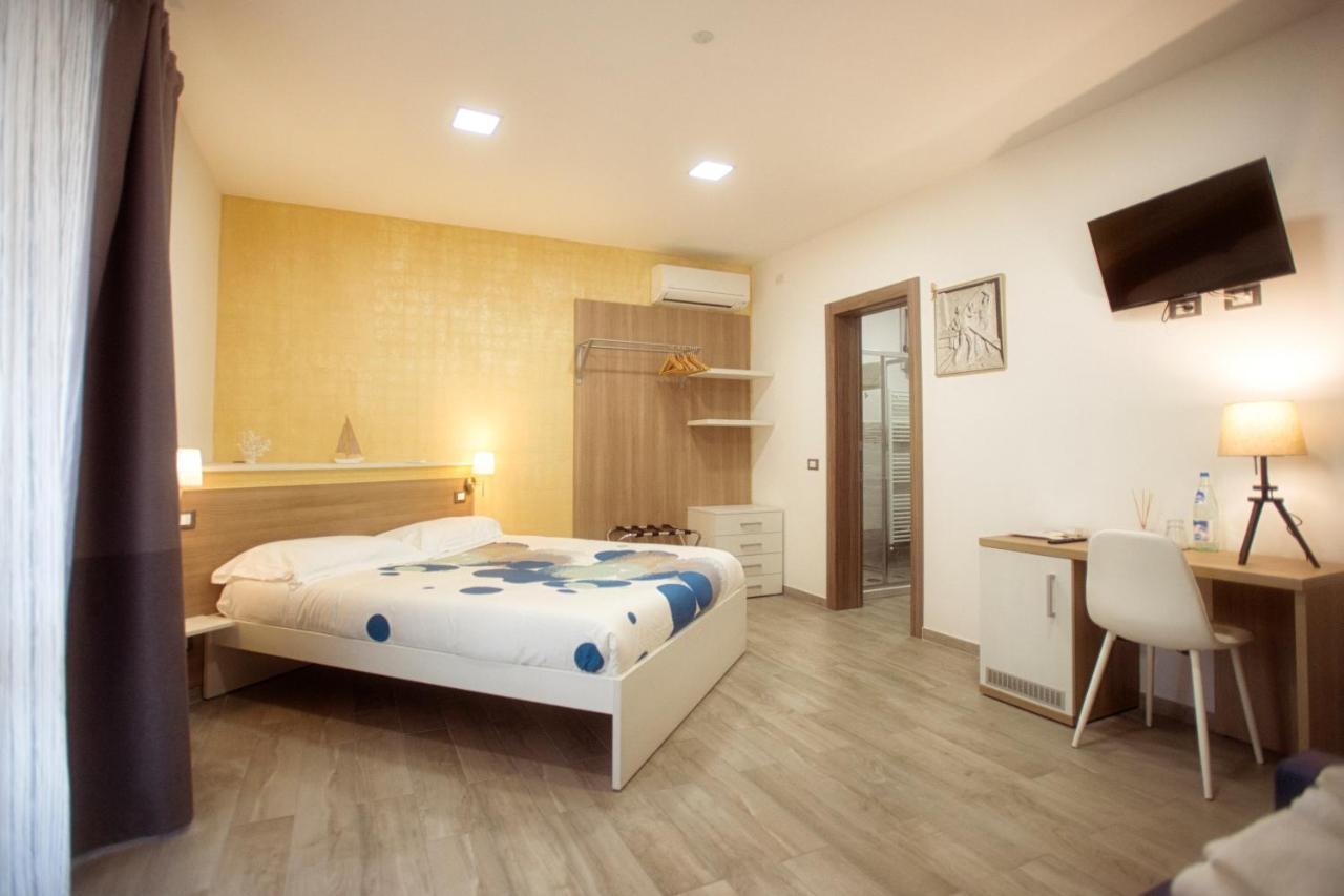 Marbianco B&B Marina Di Carrara Eksteriør bilde